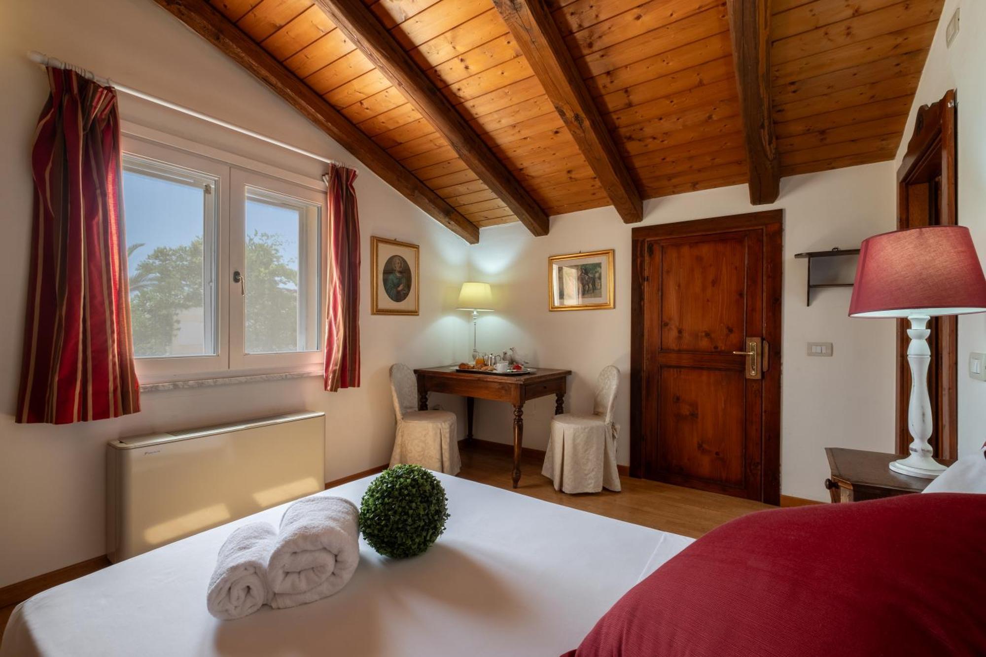 Corte Cristina & Suites Quartucciu Luaran gambar