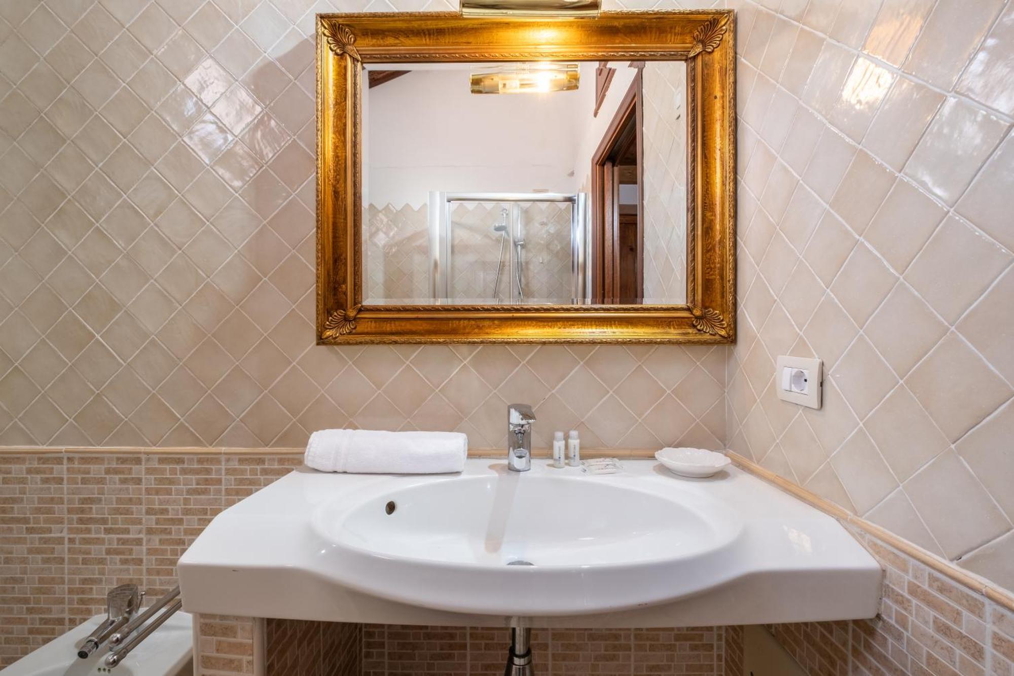 Corte Cristina & Suites Quartucciu Luaran gambar