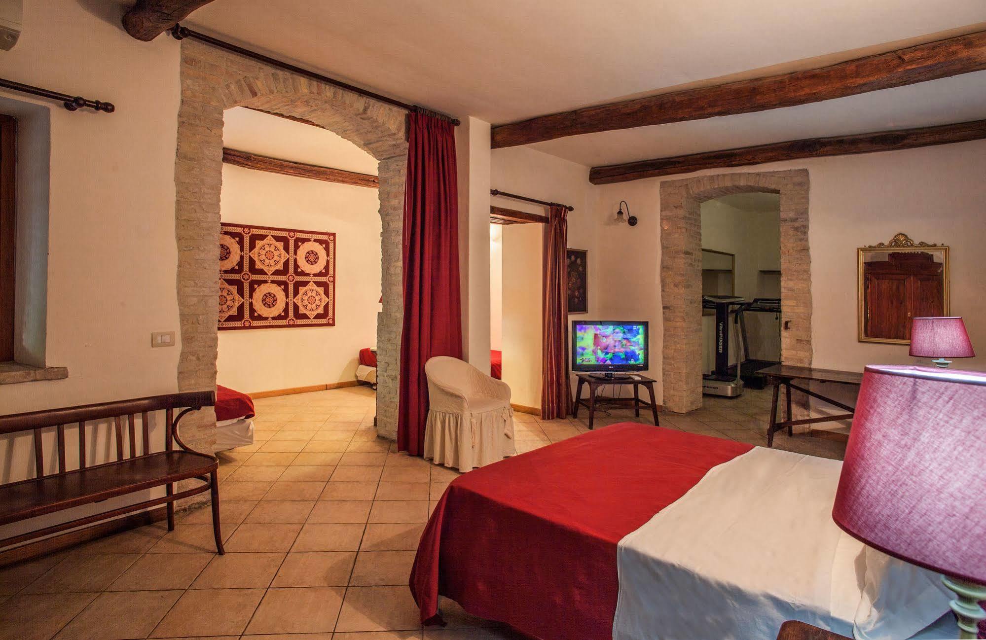 Corte Cristina & Suites Quartucciu Luaran gambar